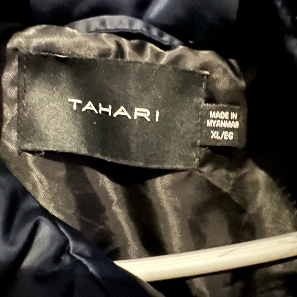 Tahari jacket - Picture 2 of 3